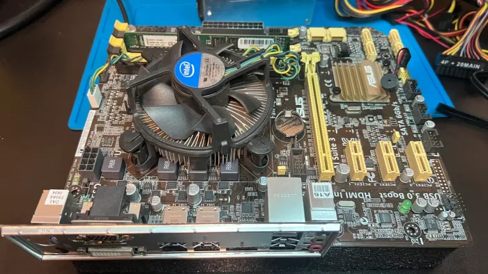 Kit core i3 4130 8GB placa Asus H87M-E 