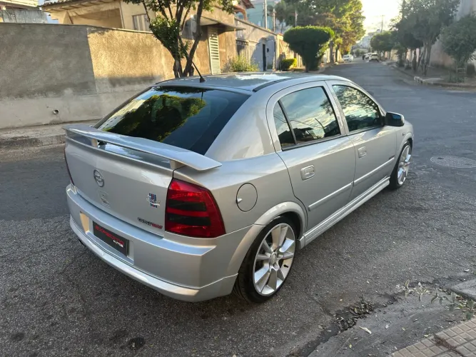 Chevrolet Astra GSI 2.0 16V 136cv Hatchback 5P 2003