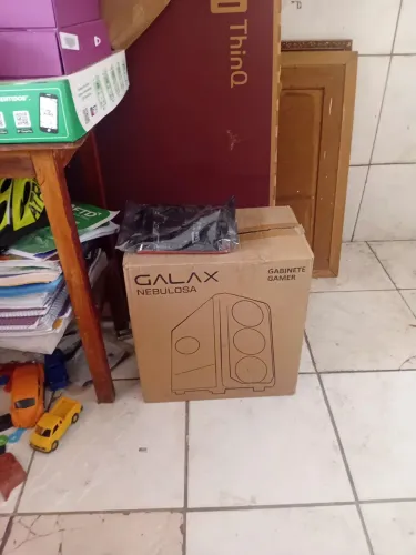 Vendo gabinete galax nebulosa ja aberto cor preta 