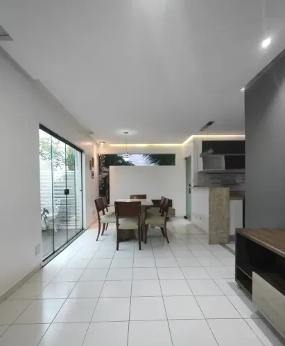 Condomínio Vertentes do Tarumã 3 Quartos 1 Suíte / Planejados / 90m² / 3 Vagas / Financia