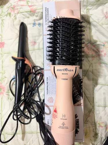 Escova Britânia + babyliss Taiff 