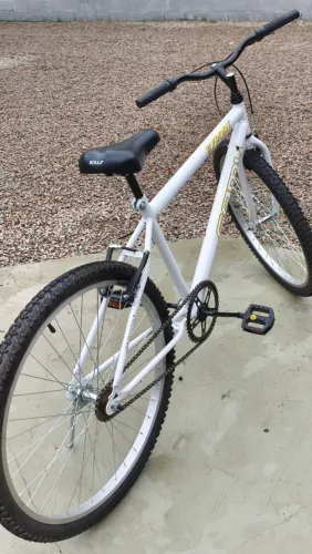 Bicicleta Expert Branca Nova - R$ 450