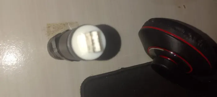 Lanterna Tática Aukton - Usada em Excelente Estado