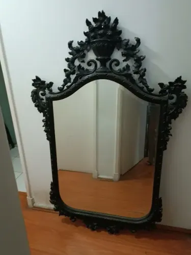 Espelho com Moldura para Sala