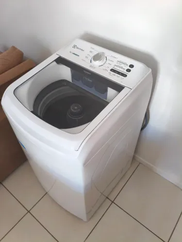Máquina de lavar roupas Electrolux 14kg