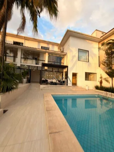 Casa Comercial à Venda ou Locação no Belvedere | 690 m²