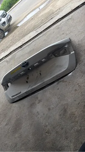 Tampa de mala Corolla 2020/2025
