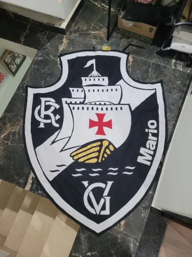 Bandeira Vasco formato do escudo