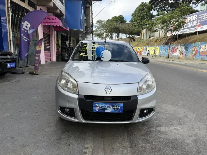 Renault Sandero Authentique Flex 1.0 12V 5P 2013