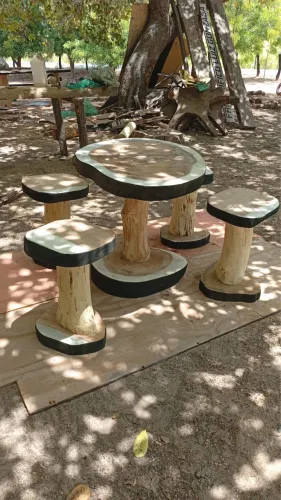 Mesa de madeira rústica