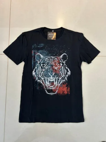 Camisa com Estampa C&A