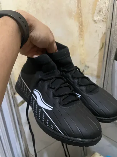 CHUTEIRA PRETA MASCULINA PARA QUADRA SOCITY