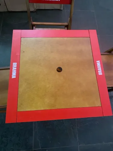 Vende-se 20 jogos de mesas 350,00 cada jogo (uma mesa e quatro cadeiras)