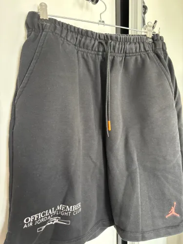 Bermuda moletom Nike Jordan