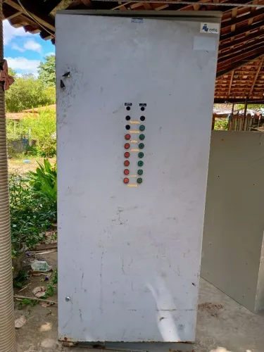 Armário em aço para quadro elétrico