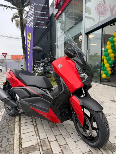 Xmax 300 2027