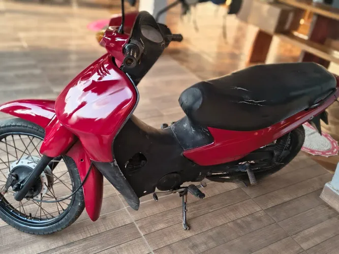 Vende se uma moto biz 100