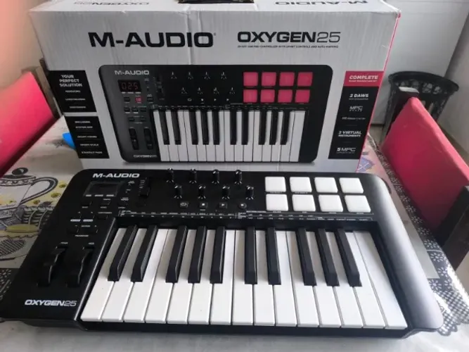 Teclado Midi M-Audio Oxygen25