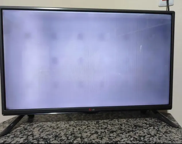 Tv 32 polegadas Lg com defeito 