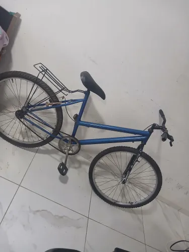 Bicicleta semi nova tou vendendo pois comprei outra