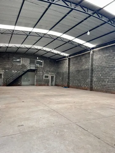 GALPÃO 260M² COM ESCRITÓRIO - JÁ ALUGADO