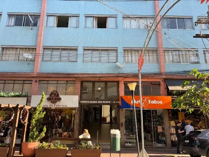 Apartamento em Serra Negra - Rua principal - 1 dormitório