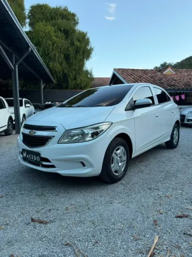 Chevrolet Onix Hatch LT 1.0 8V Flex Power Mec. 4P 2016