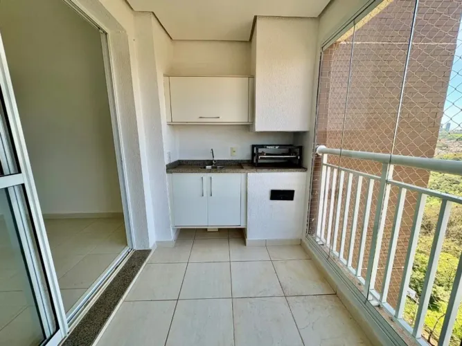 Apartamento para Alugar com 03 Quartos sendo 01 Suíte com Armários no Bairro Vila do Golf