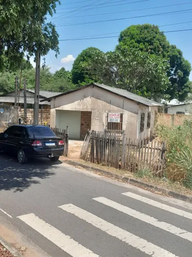 Vende se casa no bairro Jardim floresta na av carlos Pereira de Melo