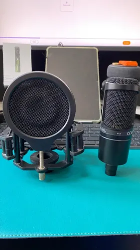 Microfone Audio-Technica AT2020 + Suporte | Qualidade Profissional de Estúdio