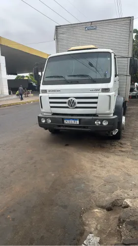 Vendo Volkswagen 15-190 2018 bem conservado