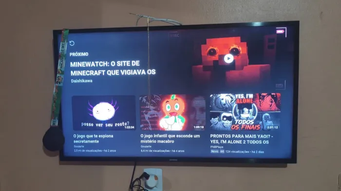 Vendo tv de 40 polegada em perfeito estado,funcionando tudo normal