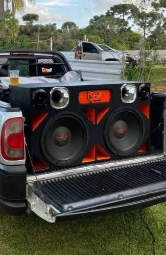     Som Automotivo 2x15 1600 RMS - Completo