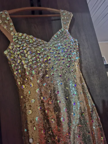 Vestido de festa dourado