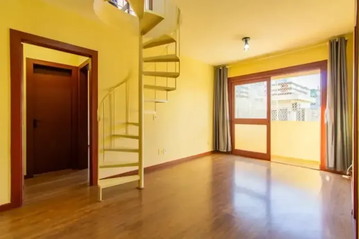 Duplex para venda possui 105 metros quadrados com 1 quarto em Petrópolis - Porto Alegre - 