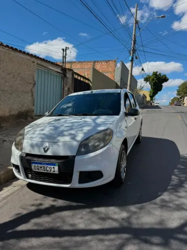 Renault Sandero Authentique Hi-flex 1.0 16V 5P 2014