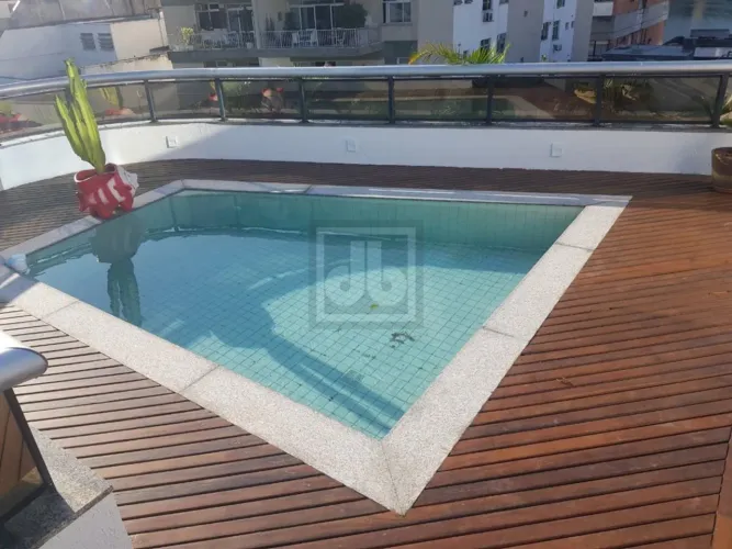 COBERTURA A VENDA EM IPANEMA - PURO REQUINTE E LUXUOSO ACABAMENTO - 04 QUARTOS - SUÍTE CLO