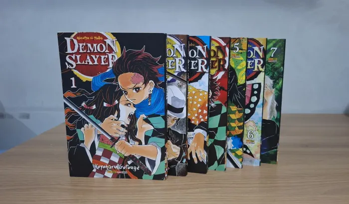 Mangás Demon Slayer 1 ao 7 - Kimetsu no Yaiba