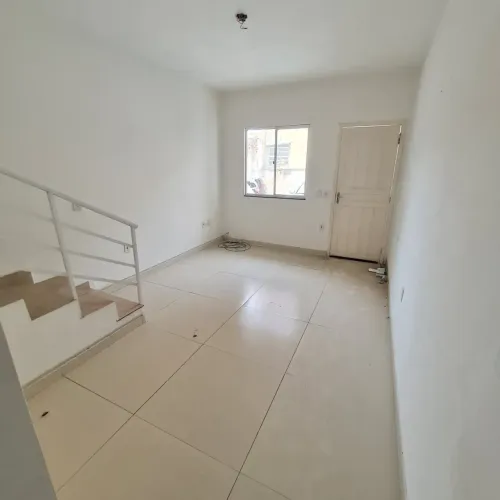 Realiza Imóveis - VENDE ÓTIMA CASA NA JACUTINGA - MESQUITA.