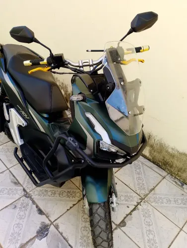 Honda ADV EXTREMAMENTE NOVA