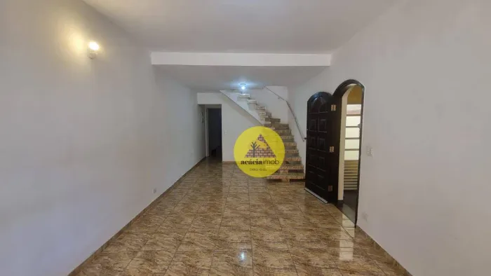 Sobrado para locação com 3 dormitórios e 2 vagas, 165 m² por R$ 4.500,00 - Parque São Domi
