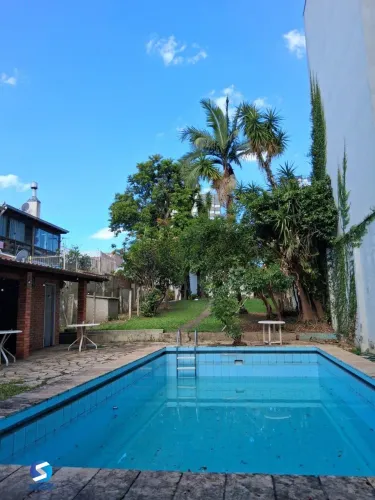 Casa com piscina 4 quartos e 2 vagas no Bairro Jardim Itu