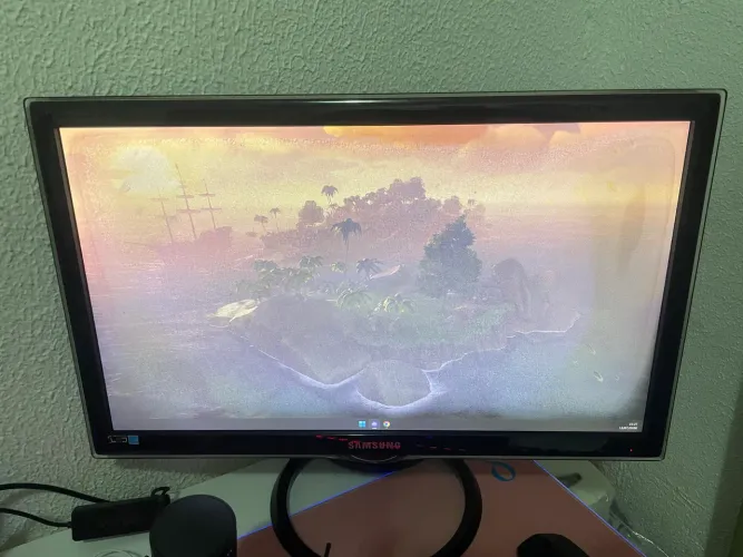 monitor com defeito