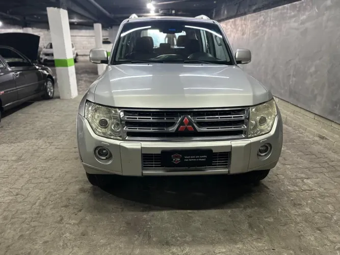 Mitsubishi Pajero HPE Full 3.2 4X4 T.i.dies. 5P AUT 2010