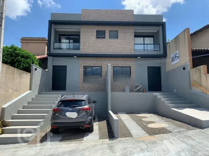 Casa à venda em Mário Quintana com 97 m², 2 quartos, 1 suíte, 1 vaga