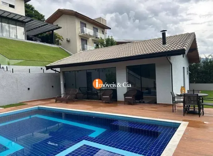 Casa com 3 dormitórios à venda, 300 m² por R$ 2.499.990,00 - Condomínio Serra da Estrela -