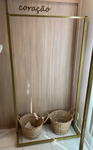 Vendo Arara metal Dourado