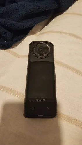 Câmera insta 360 x4