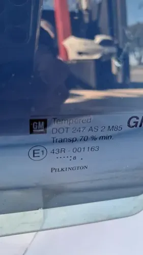 Vidro traseiro esquerdo GM Corsa Modelo Montana 2003 a 2012 