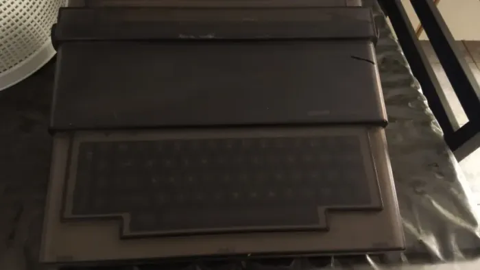 Máquina De Escrever Elétrica Olivetti Praxis Et Personal 50